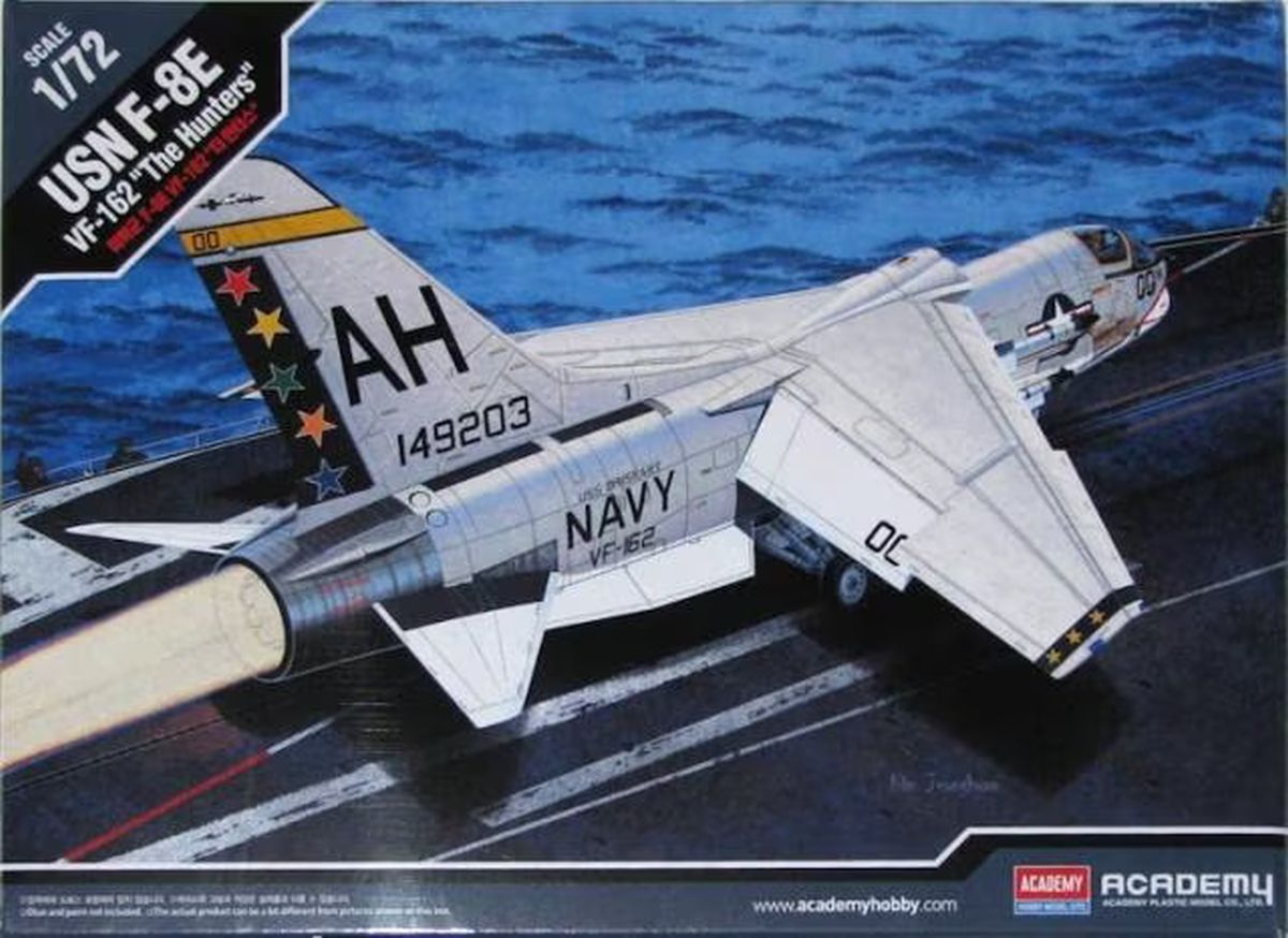 TARIFF F-8E VF-162 The Hunters USN