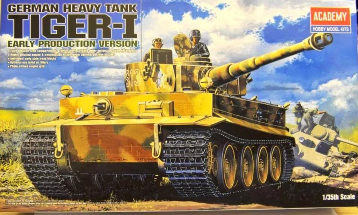 TARIFF Tiger I WWII Tank with Interior (was kit #1348)