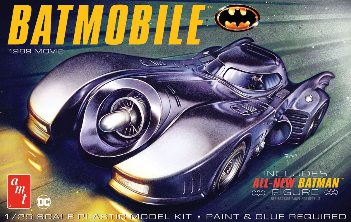 1989 Batmobile w/Seated Batman Figure Skill 2
