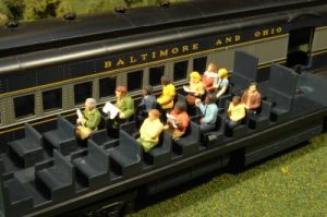 HO Waist-Up Seated Passengers/12pc
