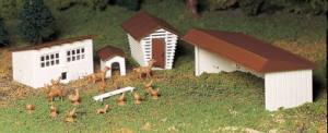 O Plasticville Farm Out-Buildings/3pc