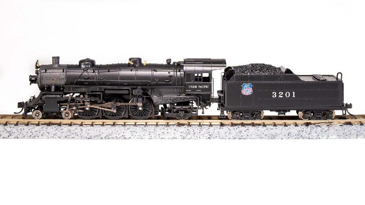 N Light Pacific 4-6-2 UP 3200 Overland Scheme P4 Sound/DC/DC