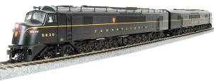 HO Centipede Diesels PRR #5833/5821/1-stripe/DCC