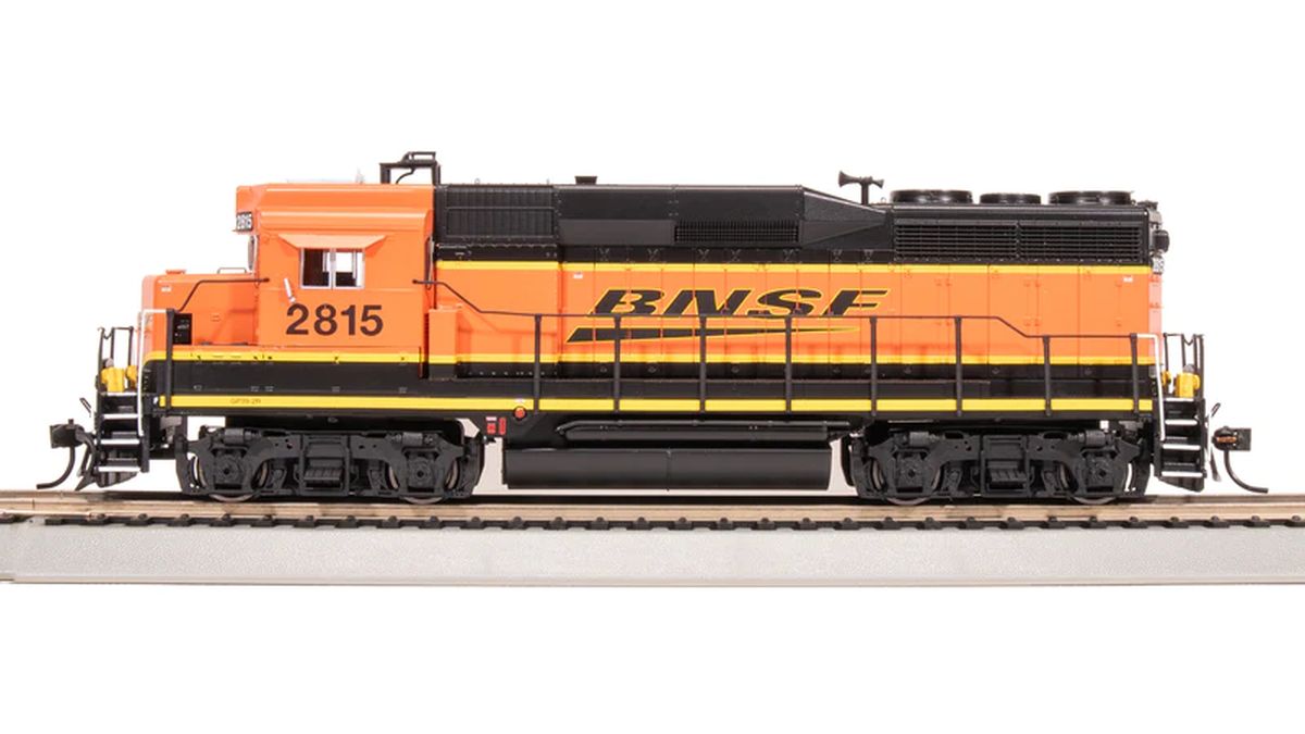 HO P4 GP30-2R Diesel BNSF #2820/Swoosh DC/DCC Sound