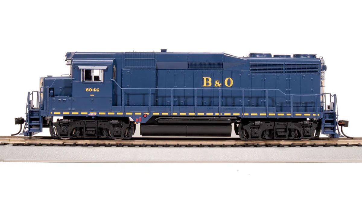 HO P4 GP30 Diesel B&O #6944/As Appears Today DC/DCC Sound