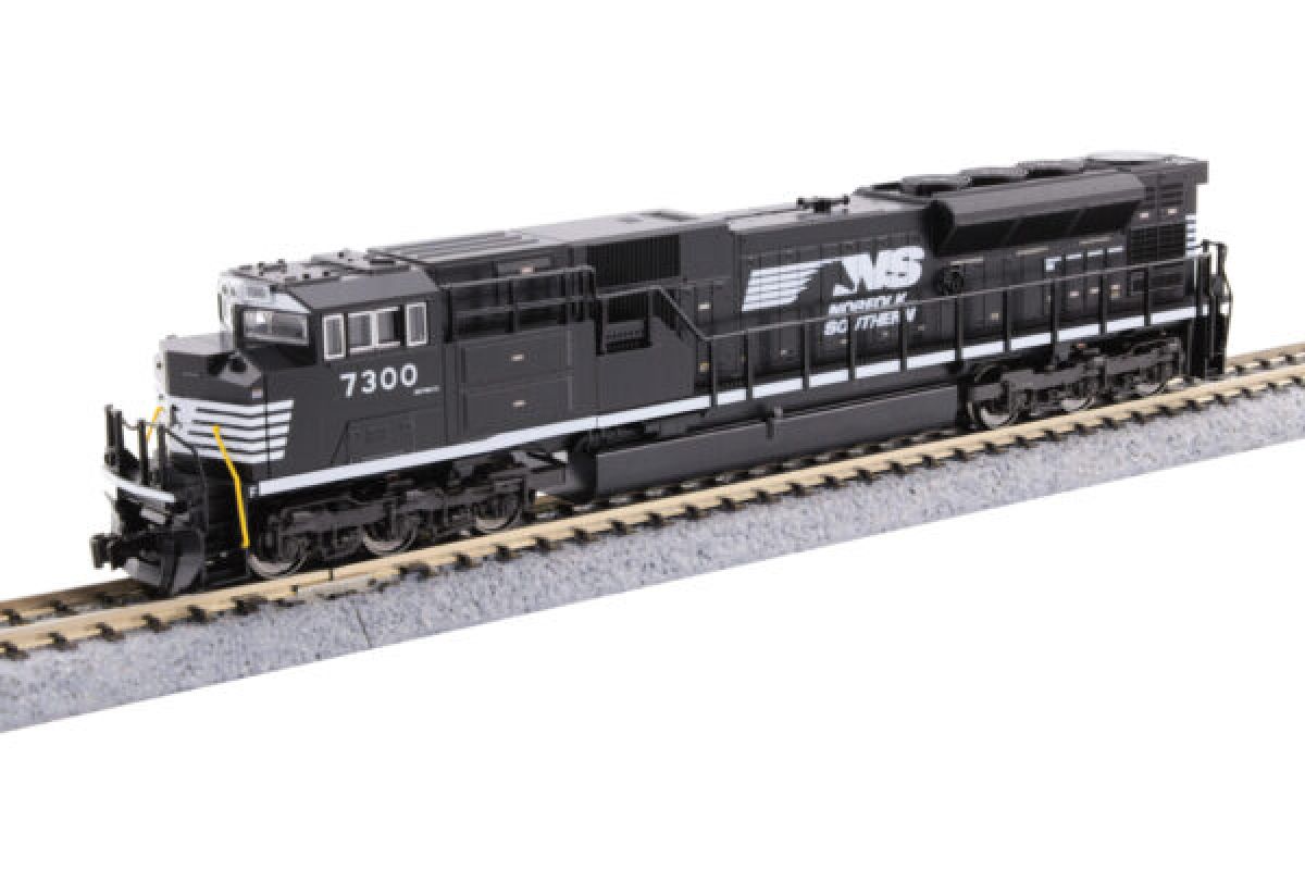 N SD70ACu NS #7300 (Cab HL)