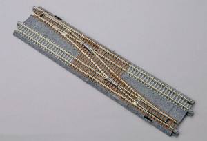 N Double Track Single RH Crossover