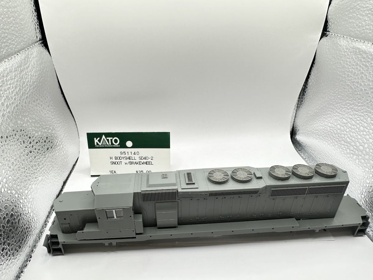 SD40-2 Bodyshell Undec (Snoot Nose)