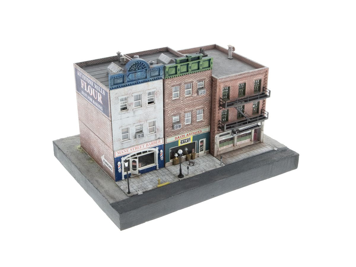 HO RTR Kit Front Street 100 Block Promo Set