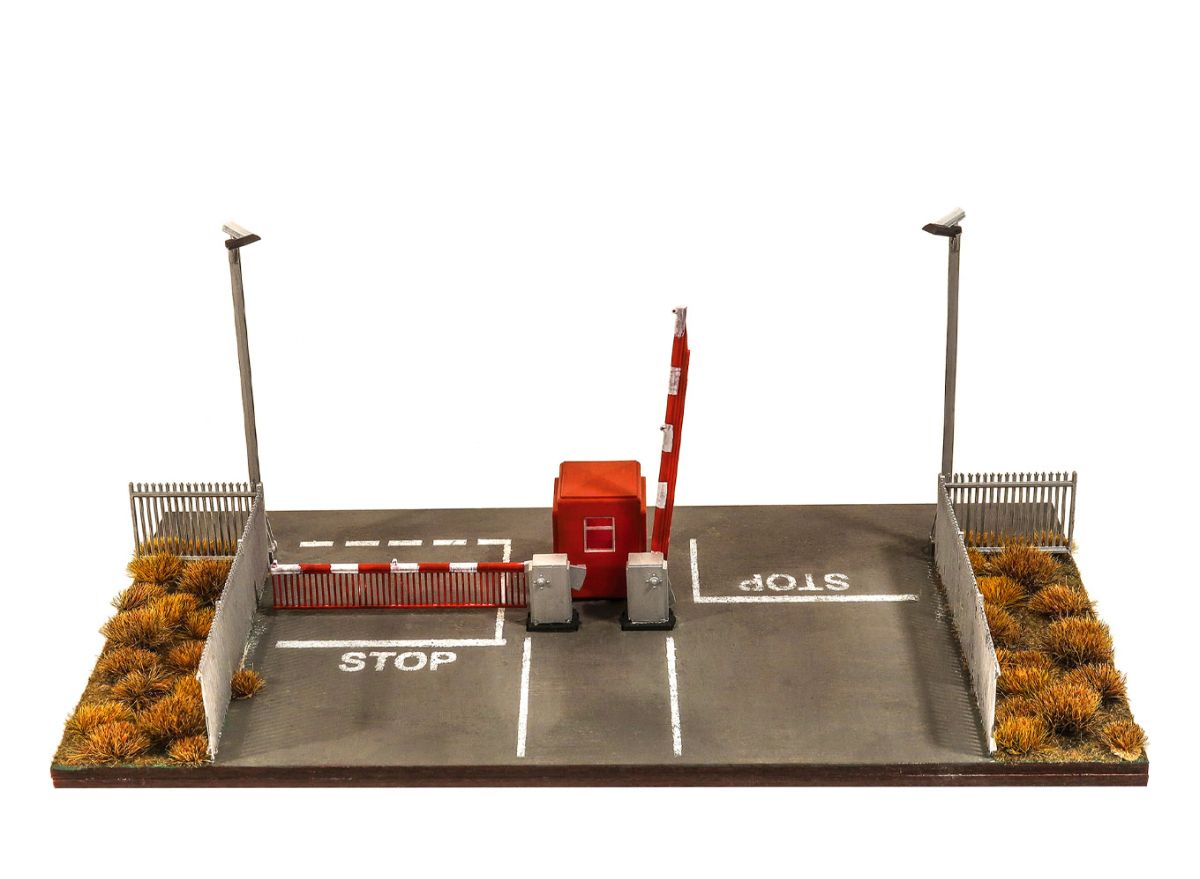 HO Modern Security Gate