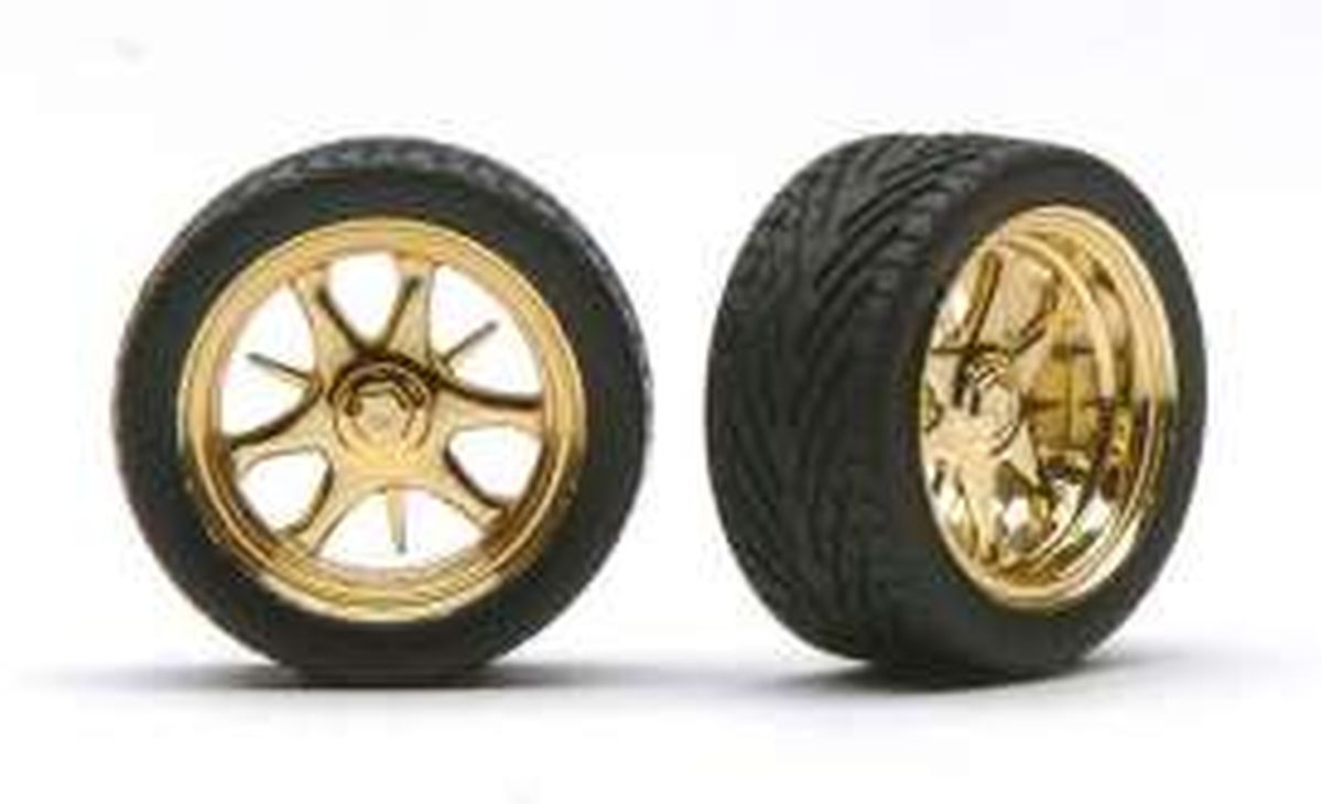 DAGGERS  RIMS W/TIRES GOLD