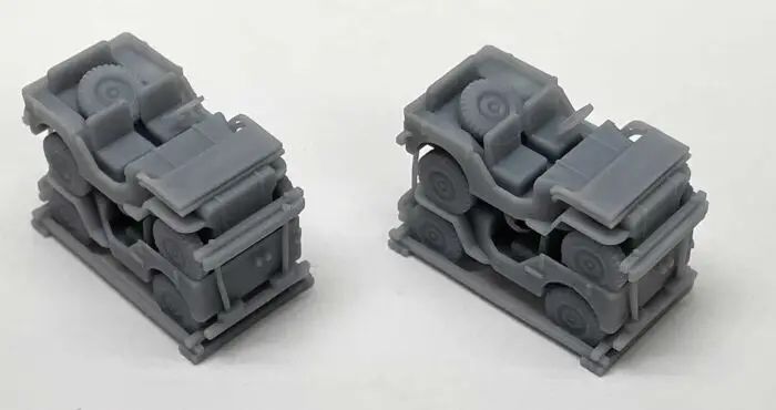 HO Double-Stacked Jeep Flatcar Load (2)