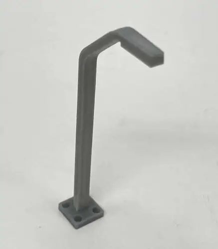 HO 20' Streetlight  Halogen plus Base (1+1)