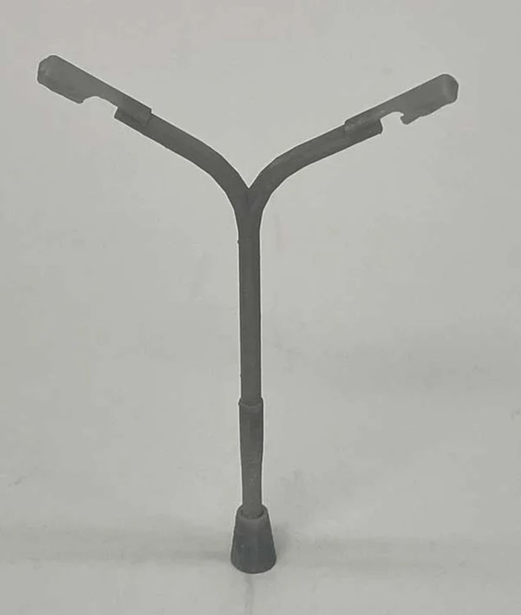 HO Dual Parking Lot Lights