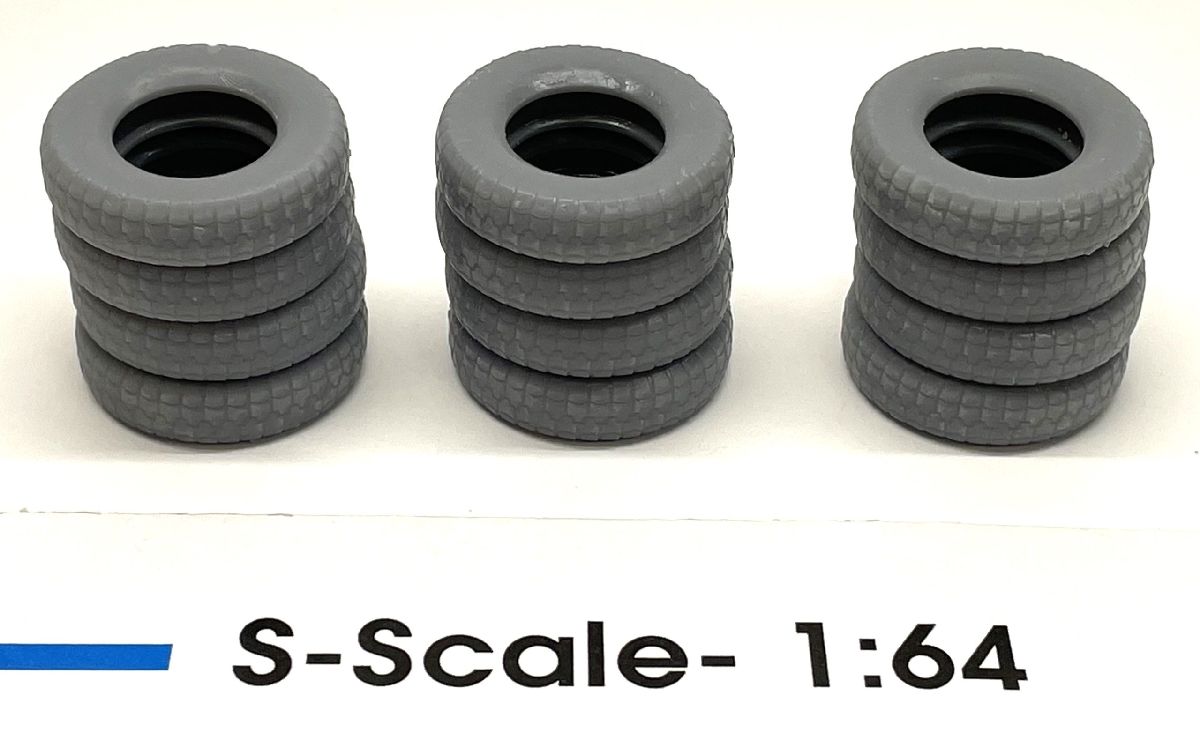 S Stack of 4 Tires (2)