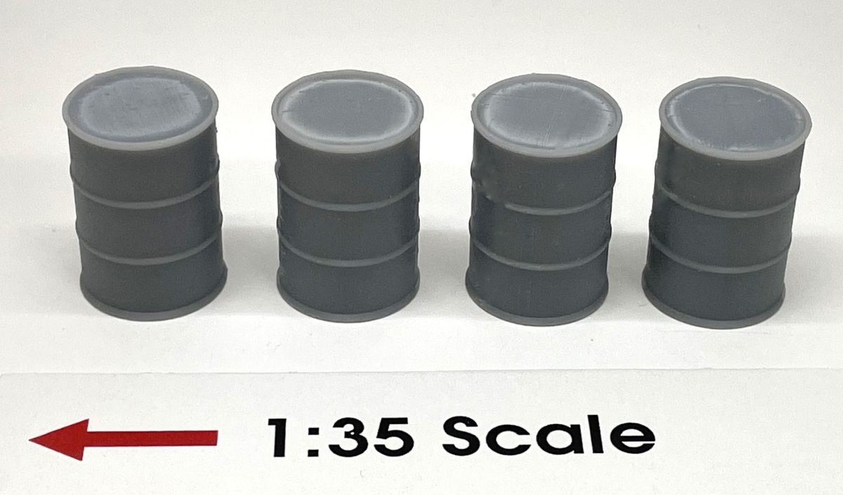 1/35 New Closed 55-Gallon Drums (4)