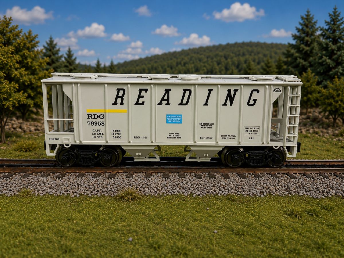 O 2 Bay Covered Hopper RDG-Gray