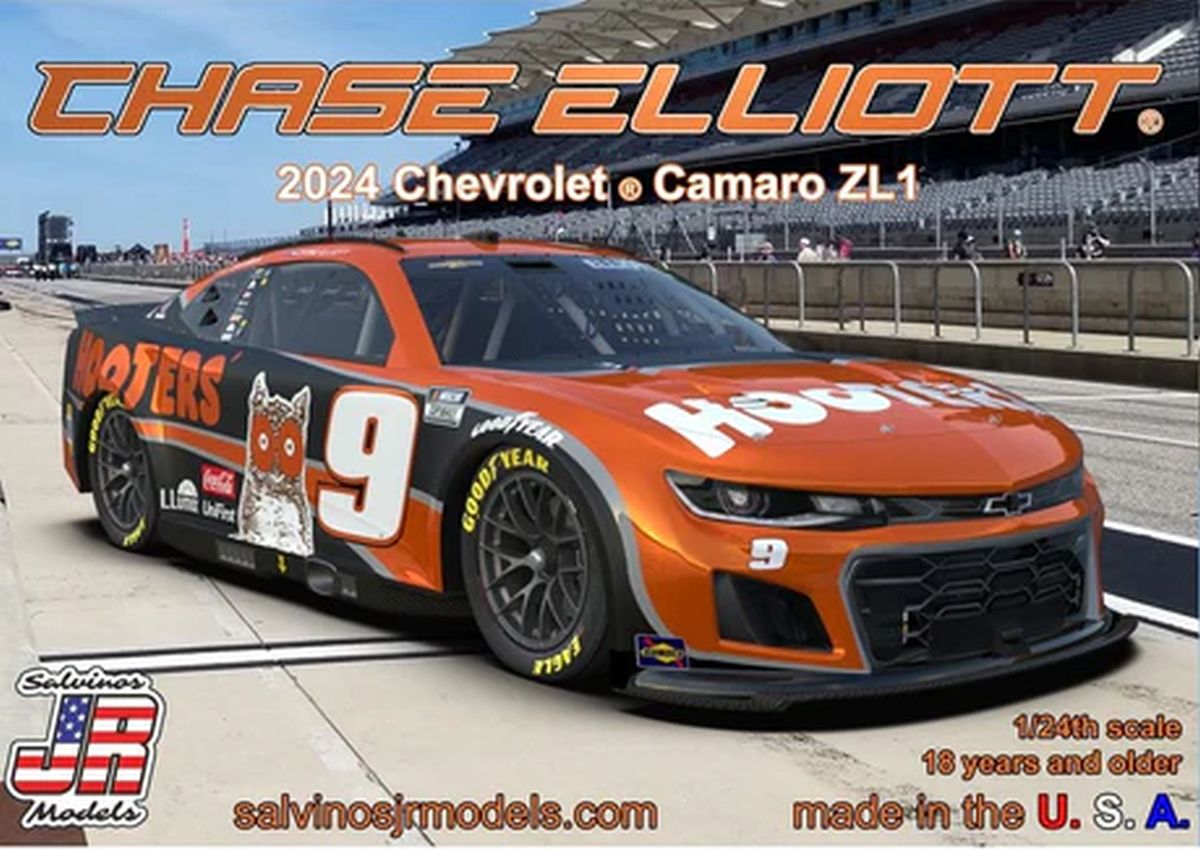 Hendrick Motorsports Chase Elliott 2024 Camaro Hooters Race