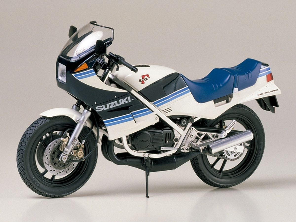 Suzuki RG250 Kit