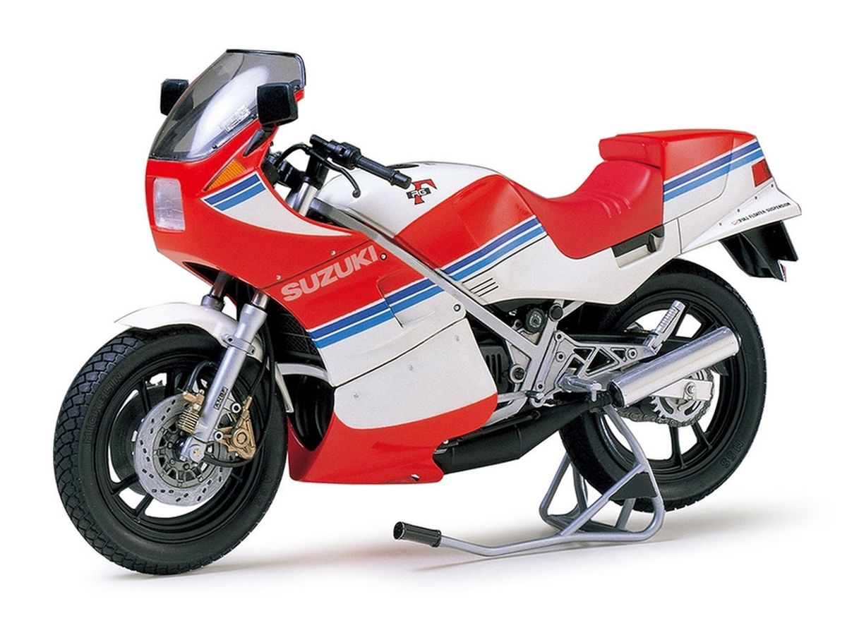 Suzuki RG250 w/Full Options Kt