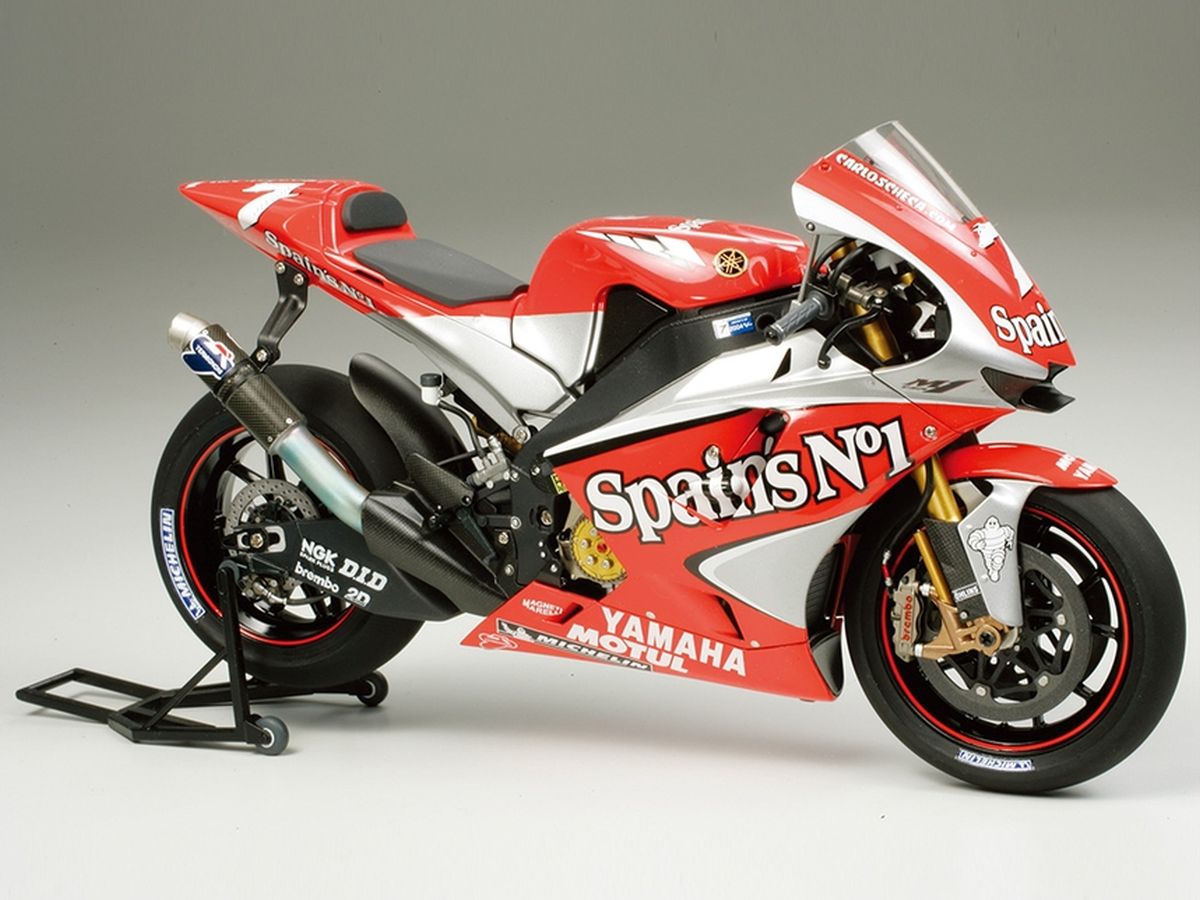Yamaha YZR-M1'04 No.7/No.33