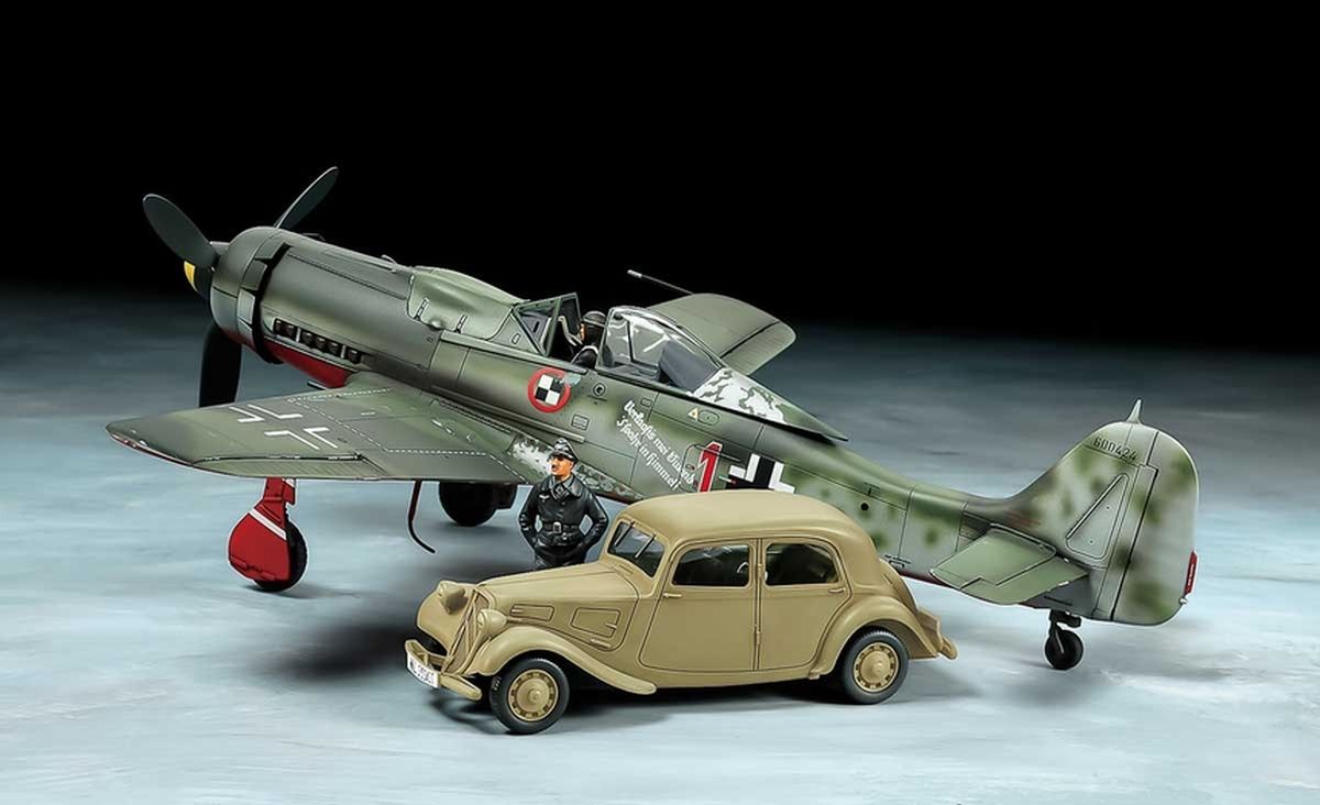 Fw190 D-9 & Citroen Staff Car 1/48