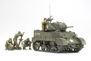 US Light Tank M5A1 - Pursuit Operation w/4 Figures