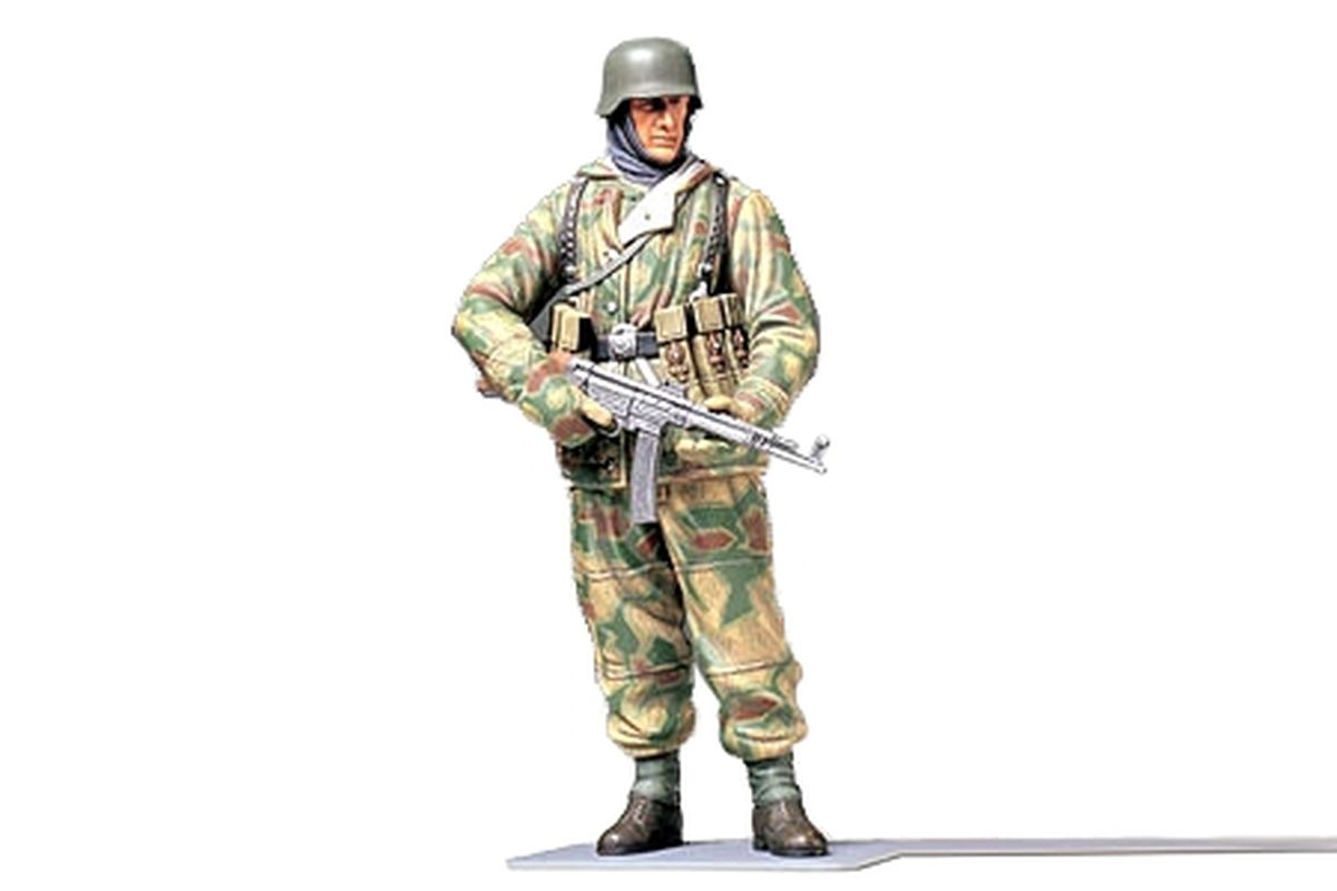 1/16 WWII German Infantryman