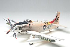Douglas Skyraider AD-6 (A-1H) 1/48