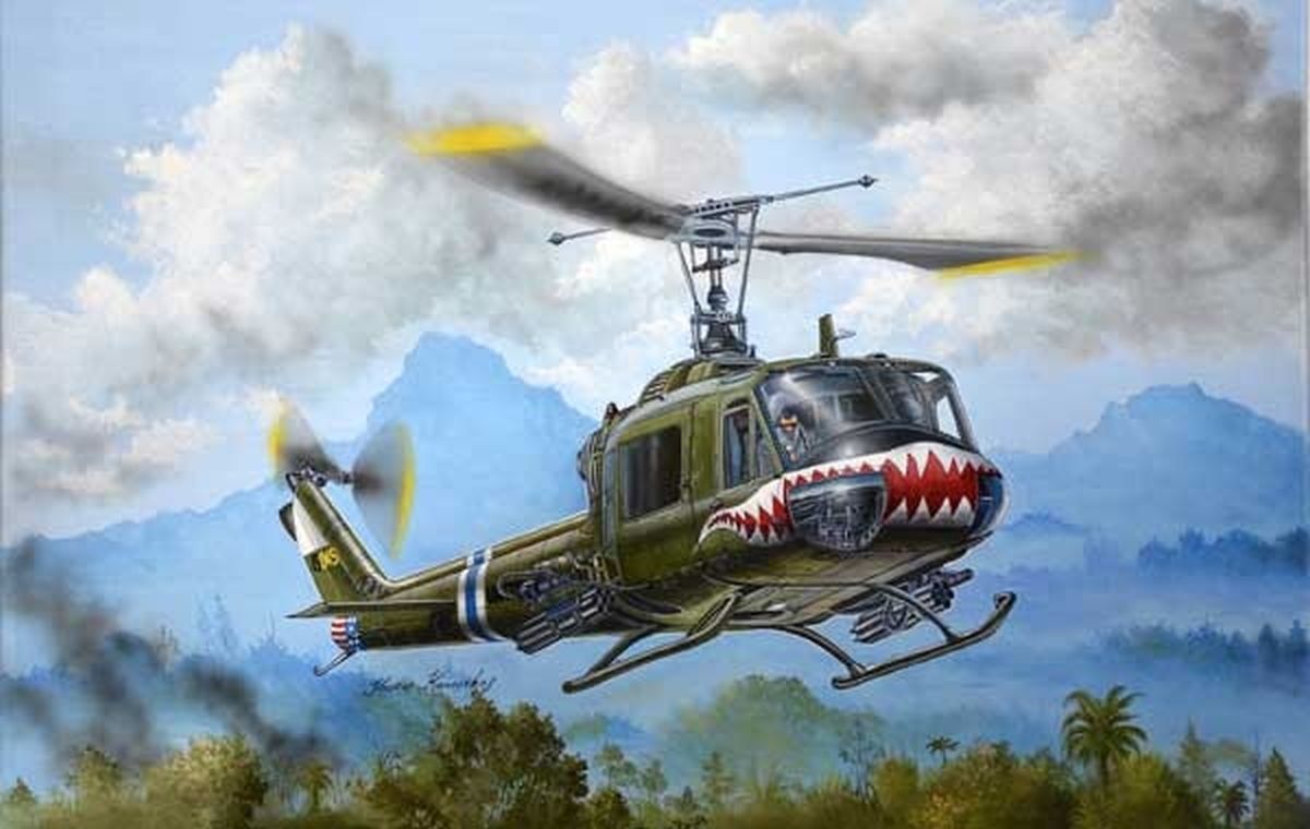 TARIFF UH-1B Huey - Gunship