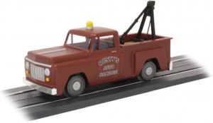 O EZ Street Rusty's Auto Salvage Tow Truck