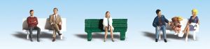HO Bus Stop People