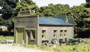 HO DPM Schultz's Garage