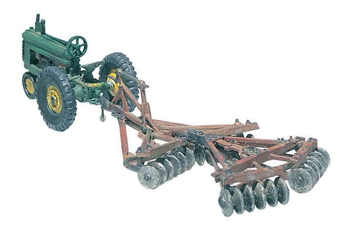 HO John Deere Tractor & Disc